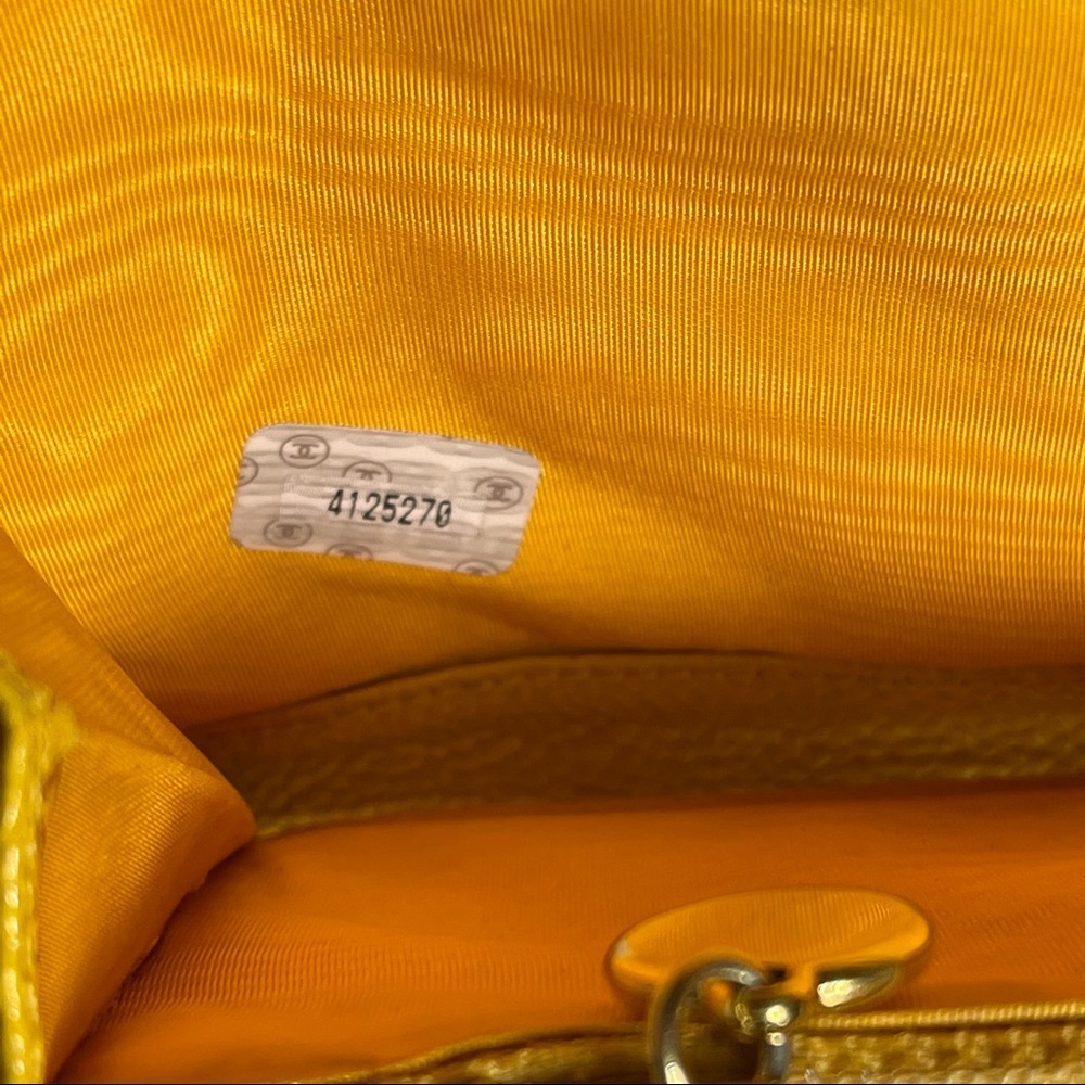 Authentic Chanel Caviar yellow zippy wallet - Picture 16 of 16